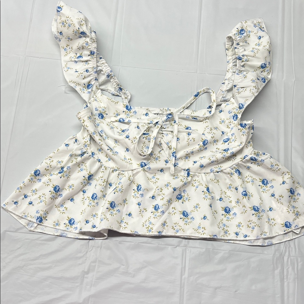 SHEIN - Floral Ruffle Sleeve Top - White and Blue - Small